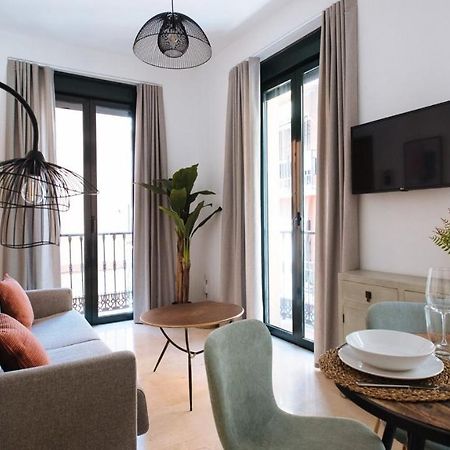 Chiqui And Vicente Suite Apartments Sevilla Bagian luar foto