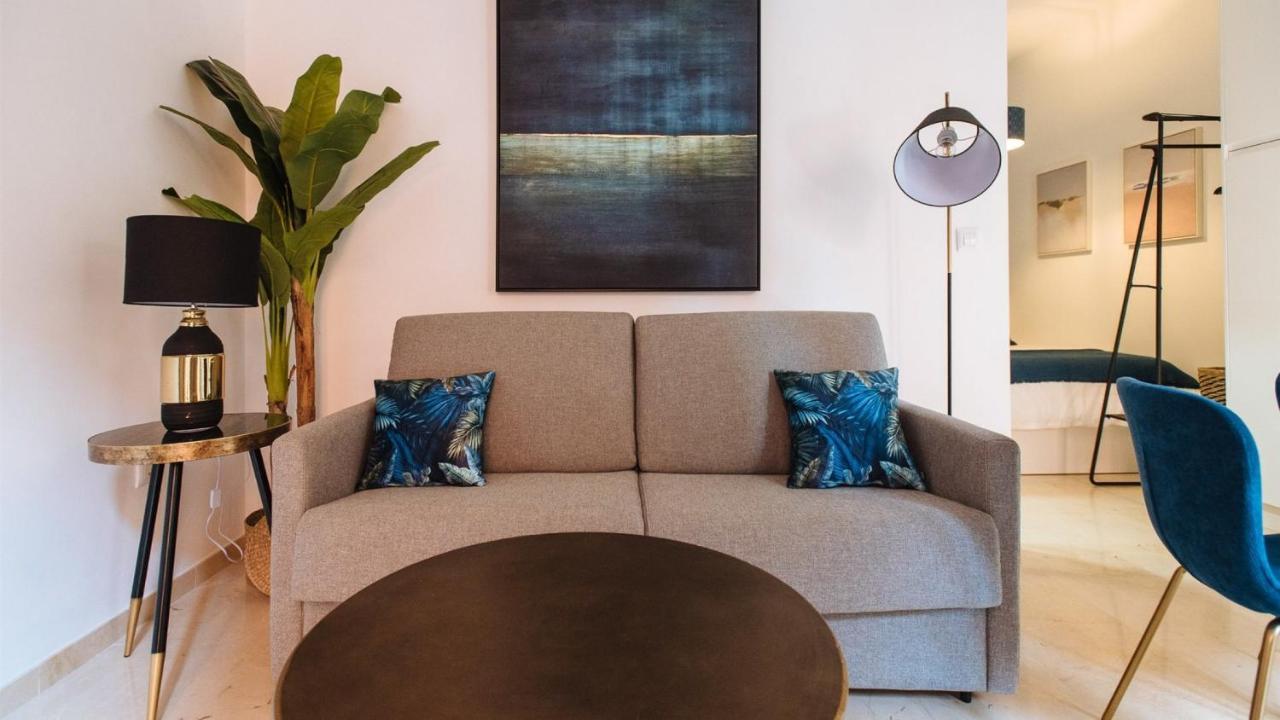 Chiqui And Vicente Suite Apartments Sevilla Bagian luar foto