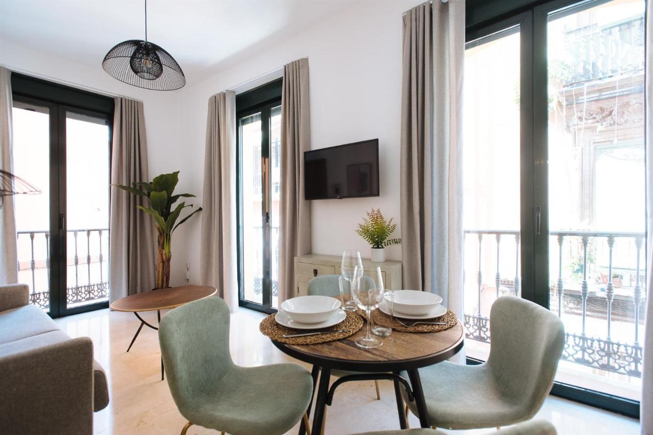 Chiqui And Vicente Suite Apartments Sevilla Ruang foto