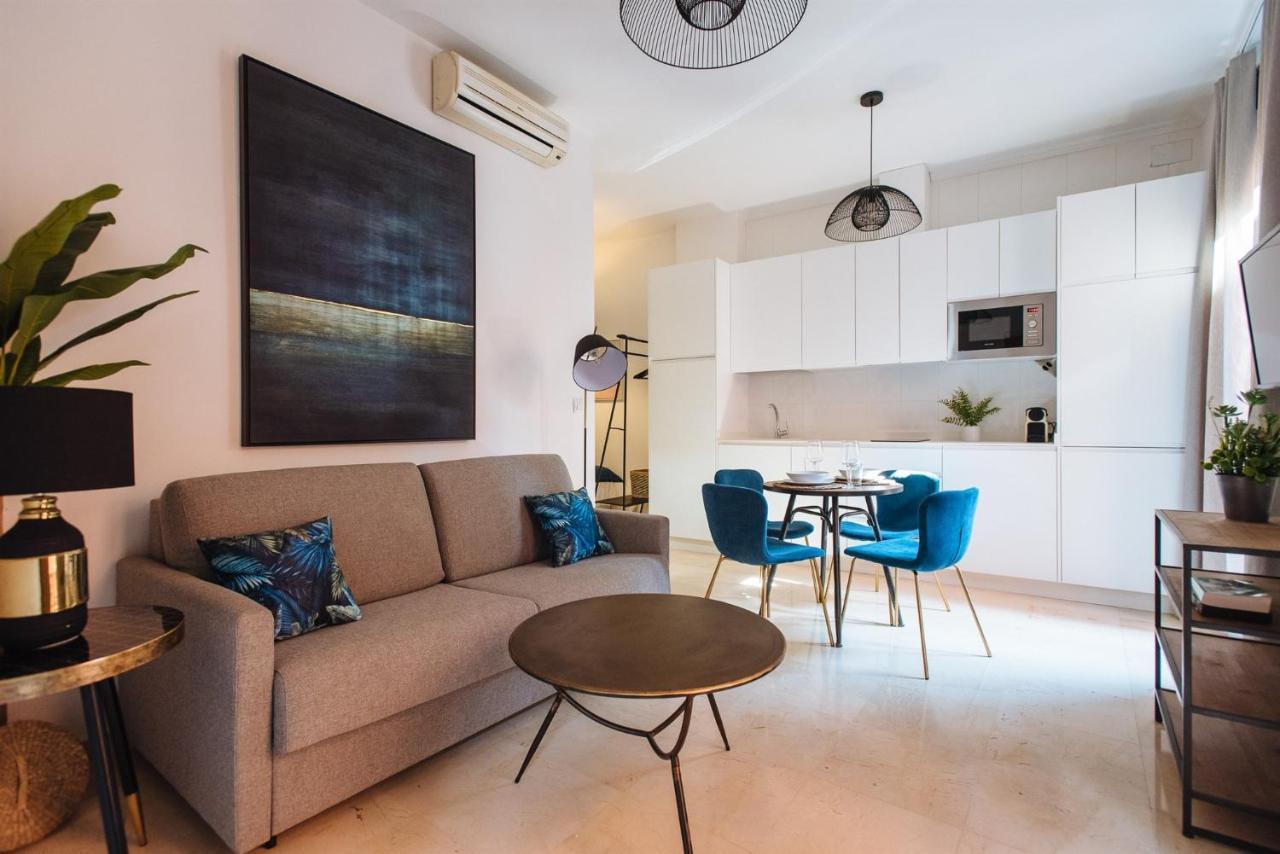 Chiqui And Vicente Suite Apartments Sevilla Ruang foto