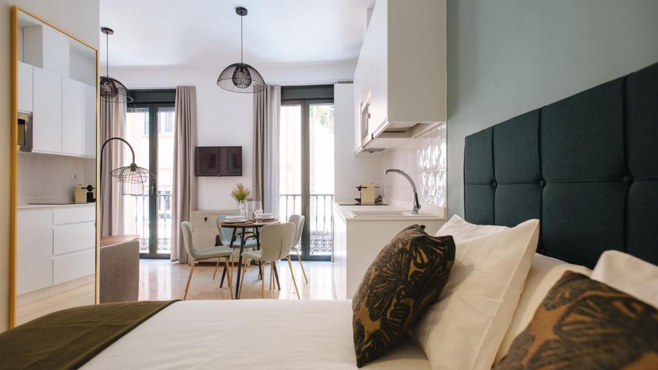 Chiqui And Vicente Suite Apartments Sevilla Bagian luar foto