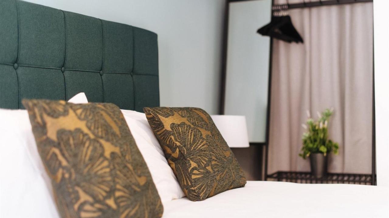 Chiqui And Vicente Suite Apartments Sevilla Bagian luar foto