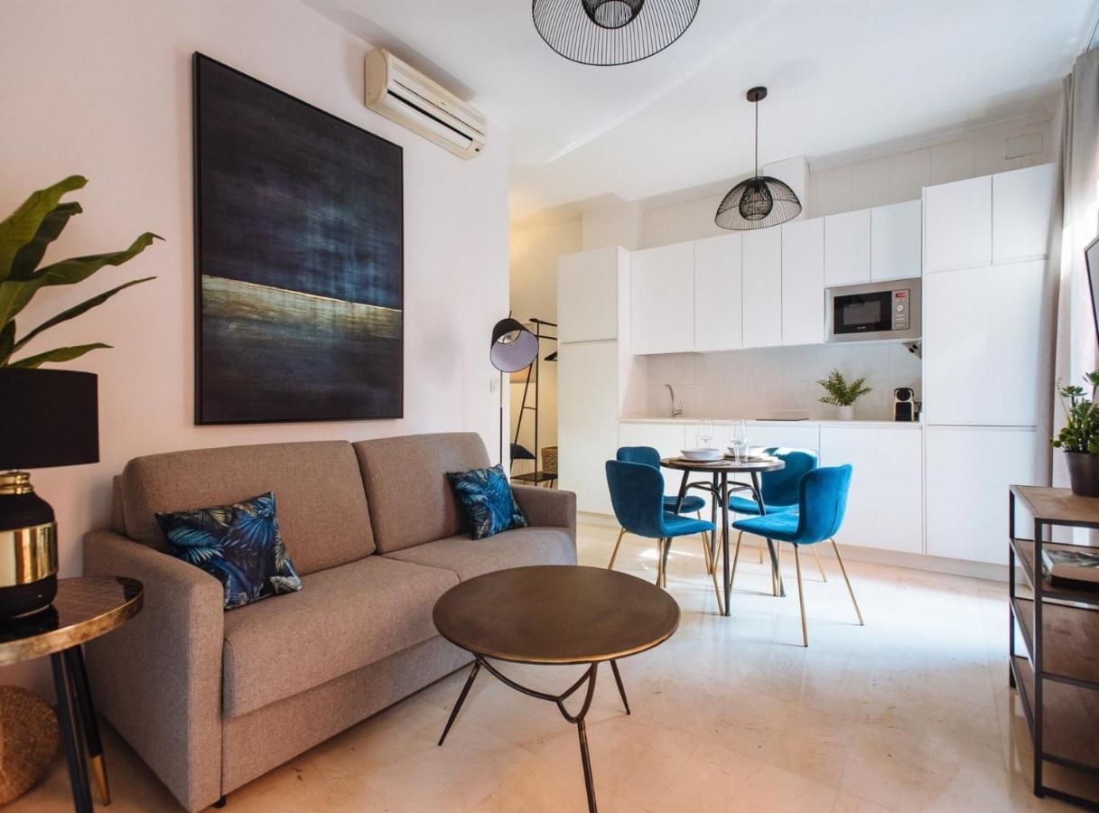 Chiqui And Vicente Suite Apartments Sevilla Bagian luar foto